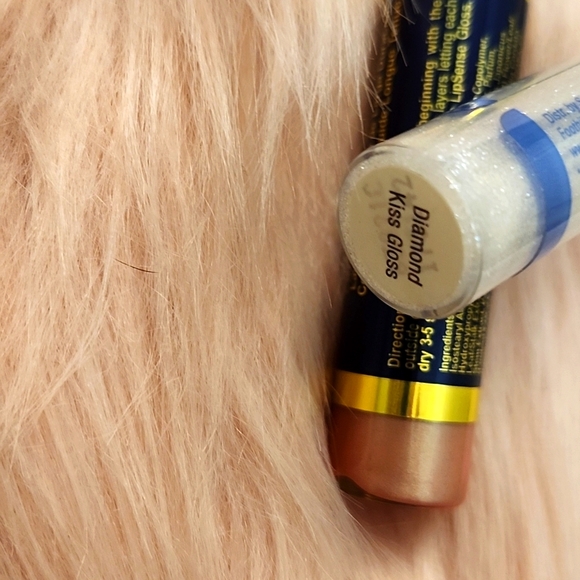 Brand New BUNDLE LIPSENSE LONG LASTING LIPCOLOR & MOISTURIZING GLOSS-2CT - Picture 4 of 4